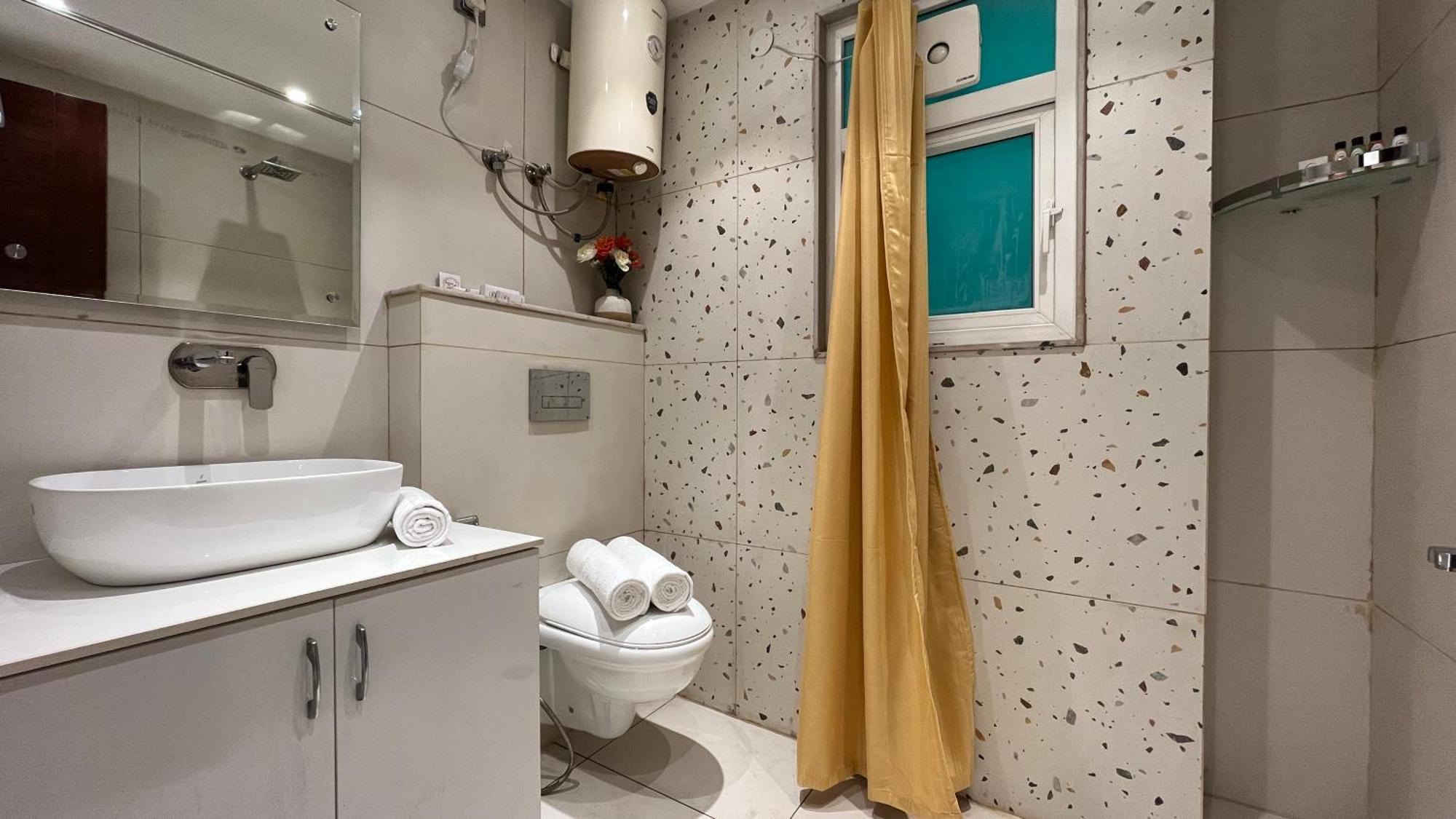 Zen Suites Gurgaon - Luxe Stays Collection Kültér fotó